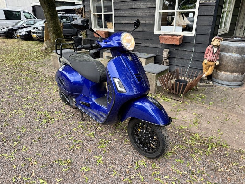 Vespa GTS