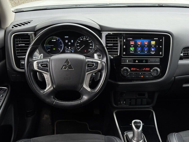 Mitsubishi Outlander (15)
