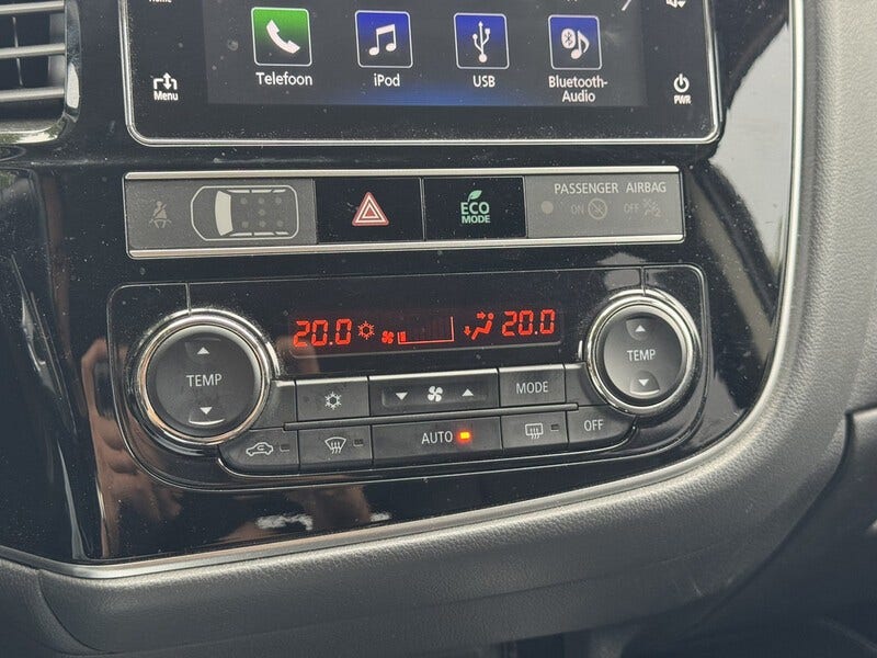 Mitsubishi Outlander (17)
