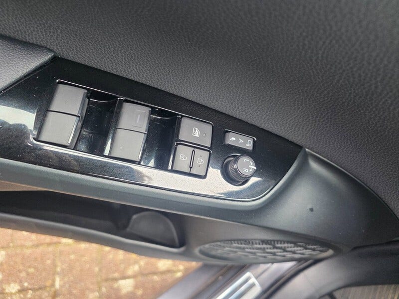 Toyota Prius (17)