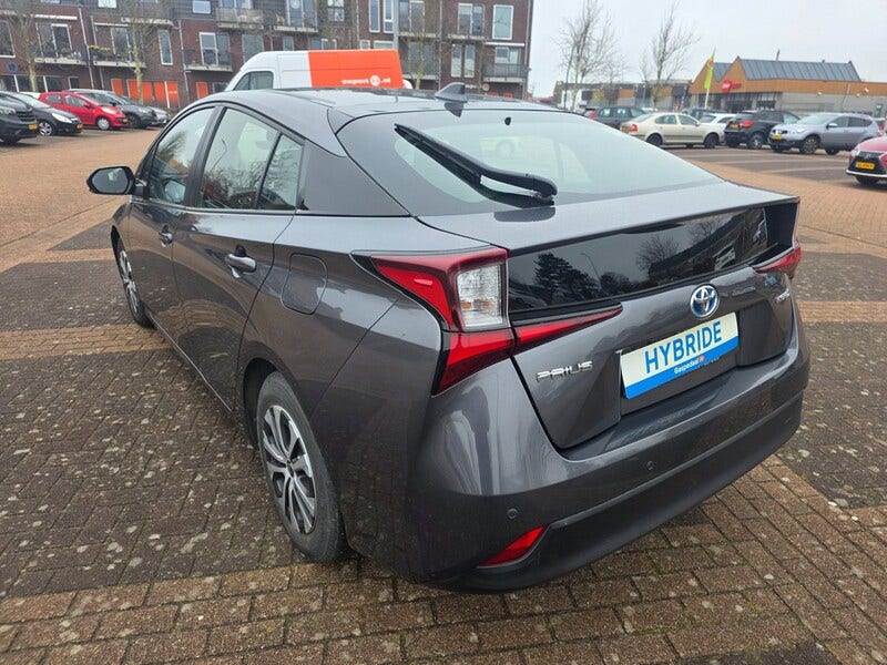Toyota Prius (4)