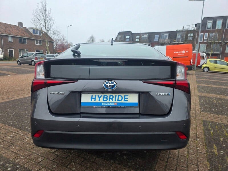 Toyota Prius (5)