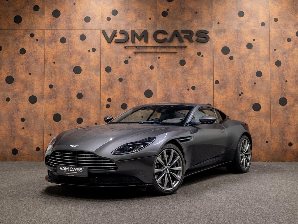 Aston Martin DB11