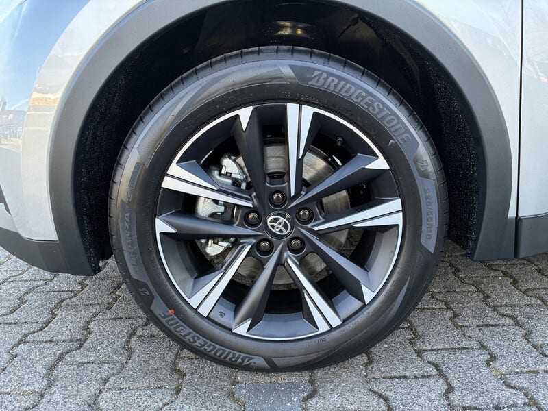 Toyota C-HR (24)