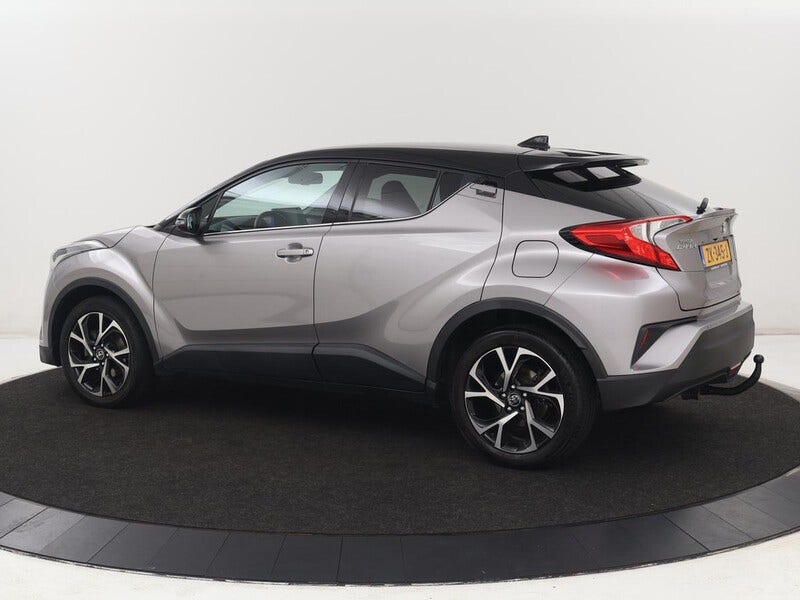 Toyota C-HR (2)