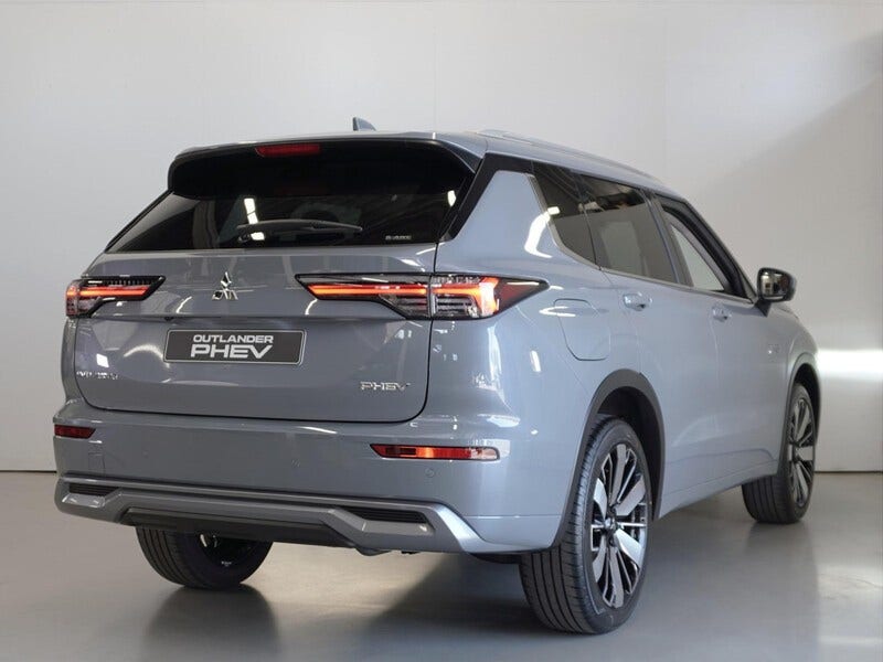 Mitsubishi Outlander (7)