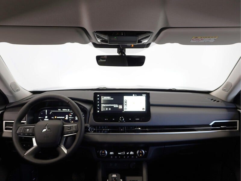 Mitsubishi Outlander (15)