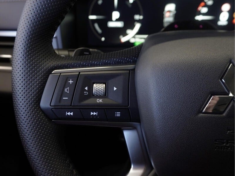 Mitsubishi Outlander (17)