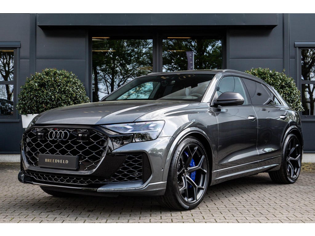 Audi RSQ8