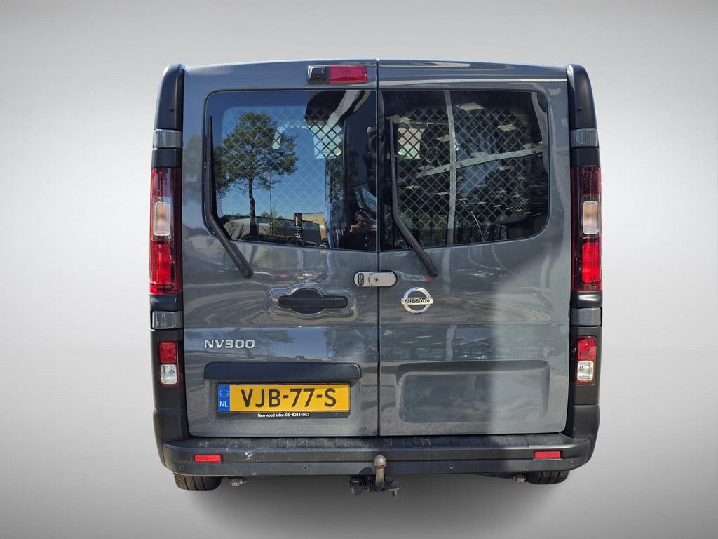 Nissan NV300 (5)
