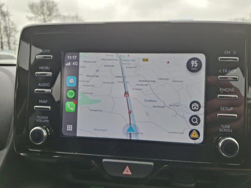 Mazda 2 Hybrid (13)