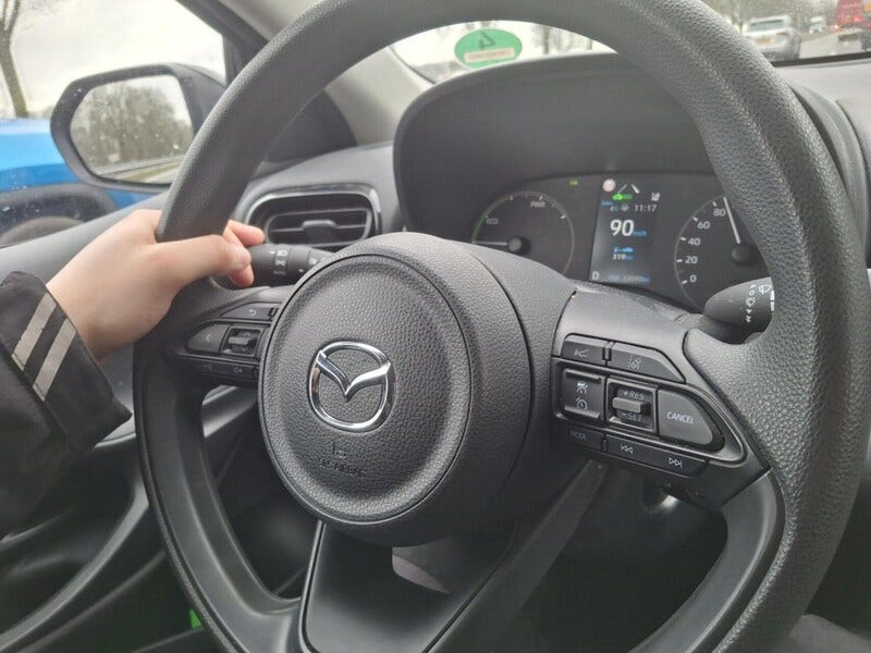 Mazda 2 Hybrid (15)