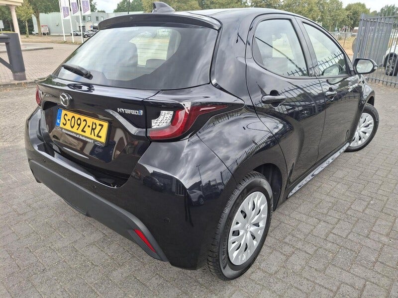 Mazda 2 Hybrid (6)