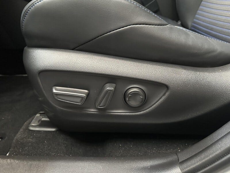 Toyota RAV4 (6)
