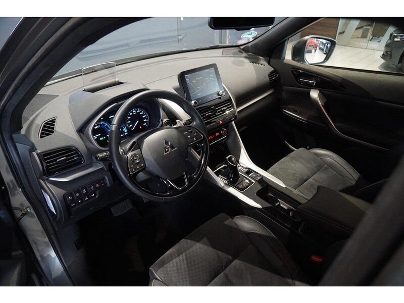 Mitsubishi Eclipse Cross (4)