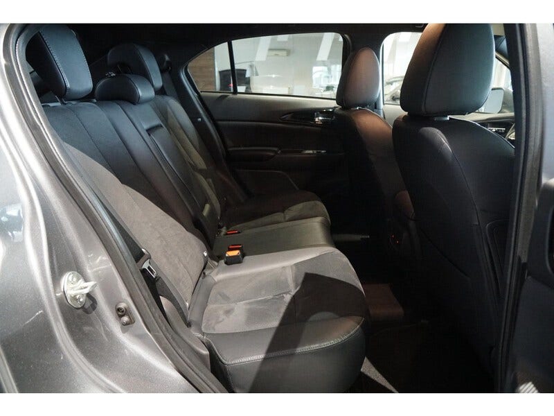 Mitsubishi Eclipse Cross (12)