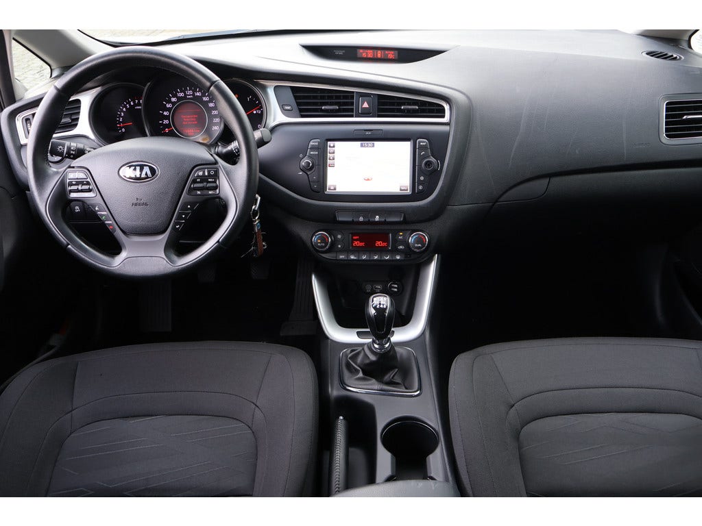 Kia cee'd (11)