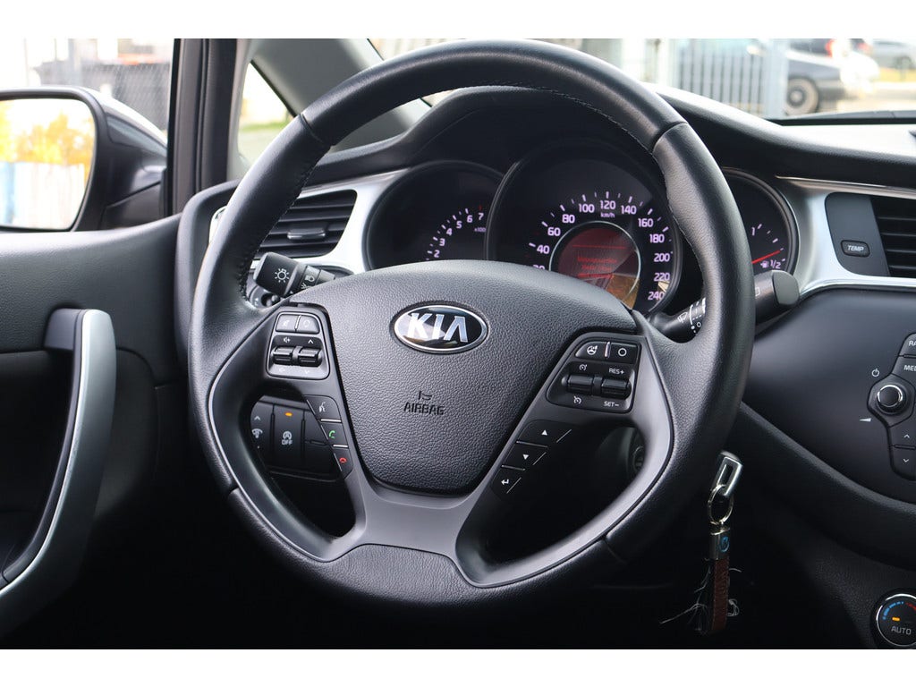 Kia cee'd (12)