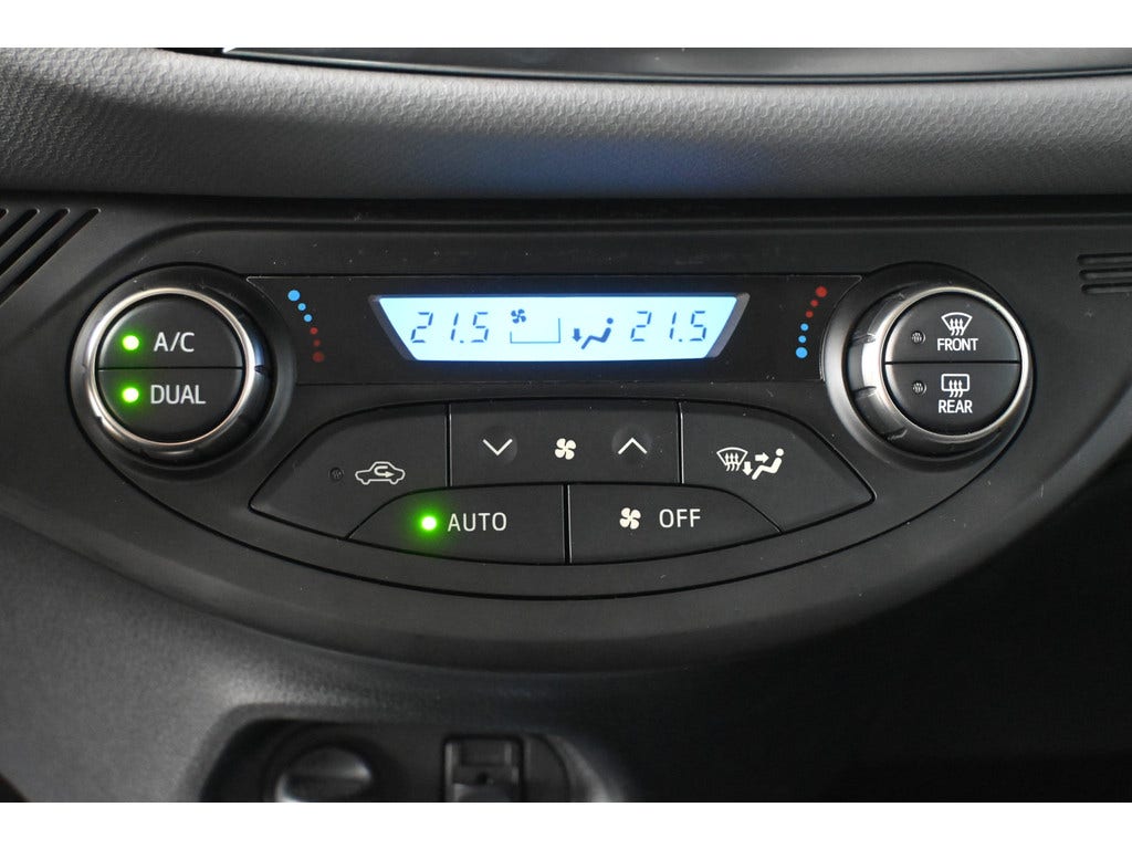 Toyota Yaris (10)