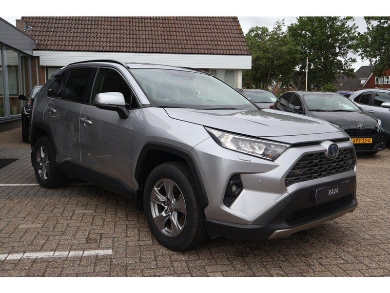 Toyota RAV4 (3)