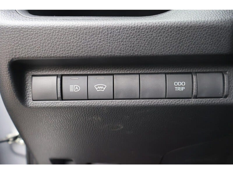 Toyota RAV4 (9)