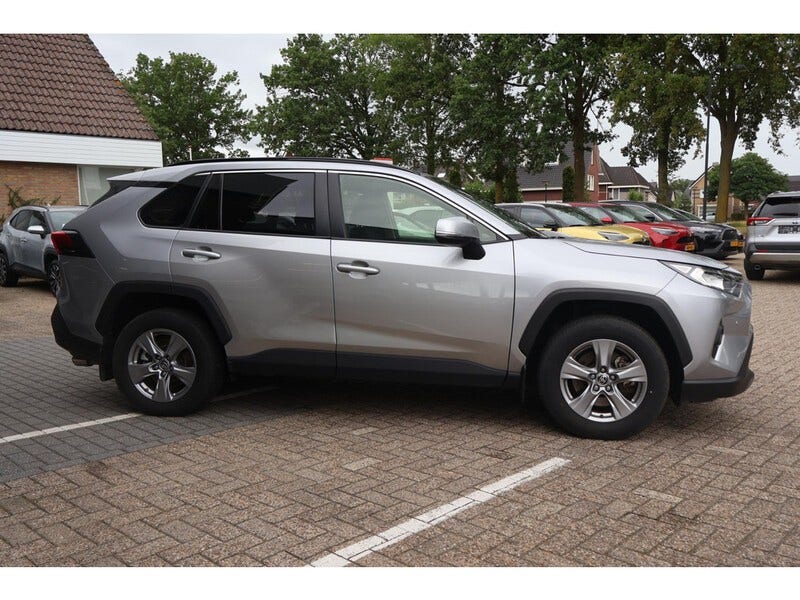 Toyota RAV4 (11)