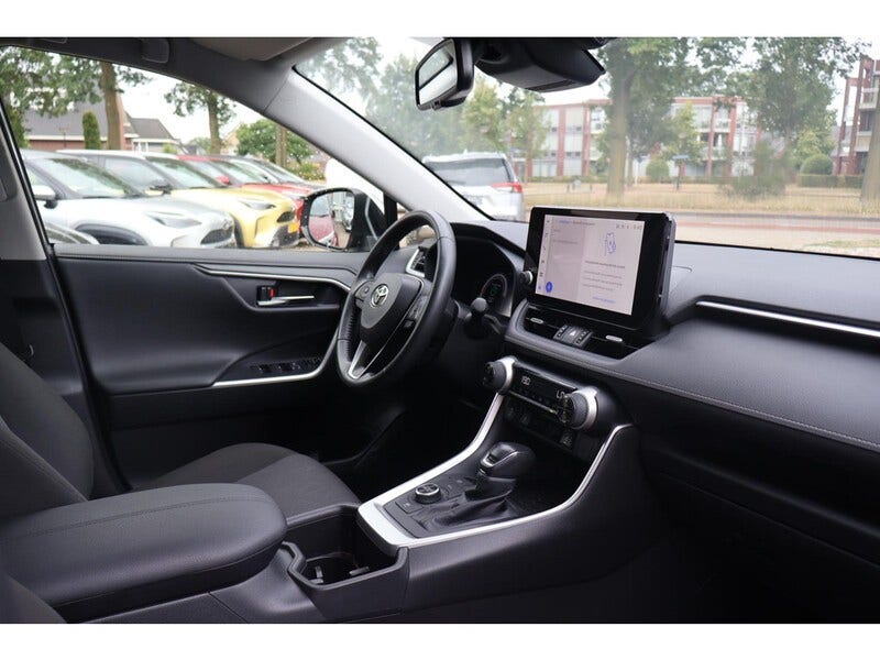 Toyota RAV4 (12)