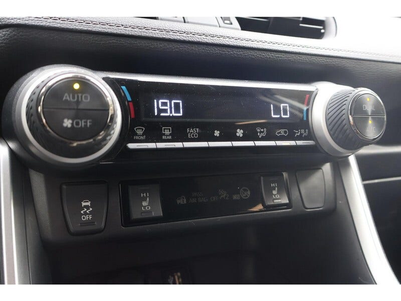 Toyota RAV4 (16)