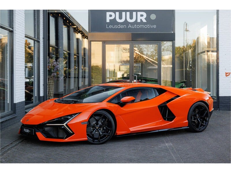 Lamborghini Revuelto