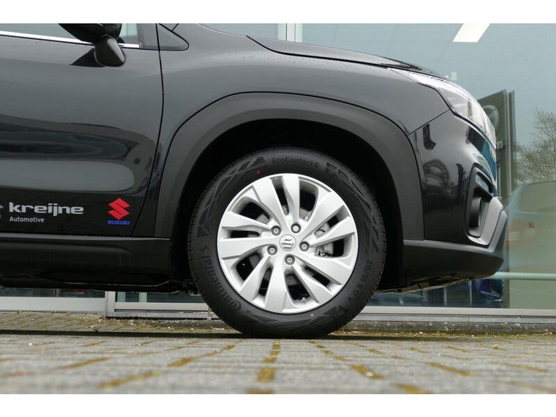 Suzuki Cross (7)