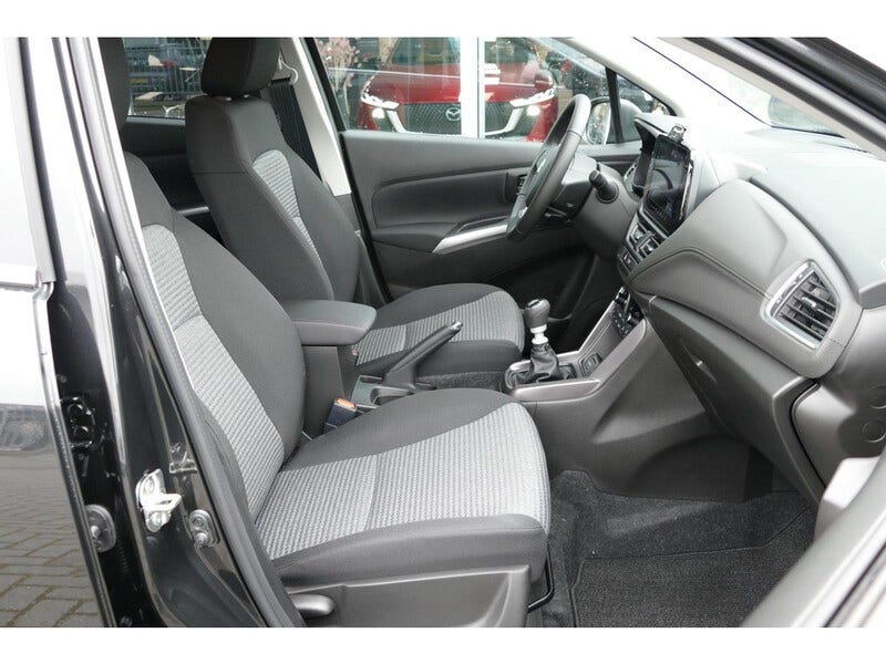 Suzuki Cross (10)