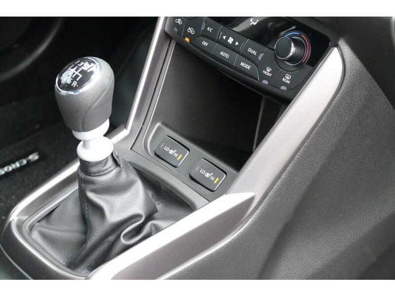 Suzuki Cross (11)