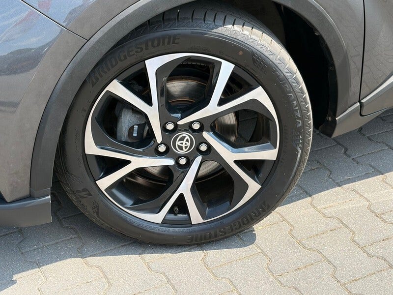 Toyota C-HR (11)