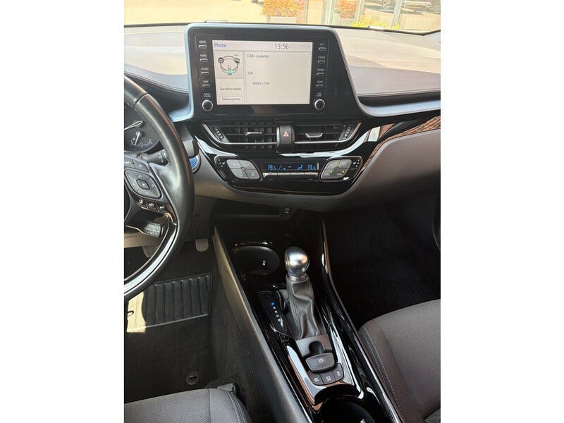 Toyota C-HR (19)