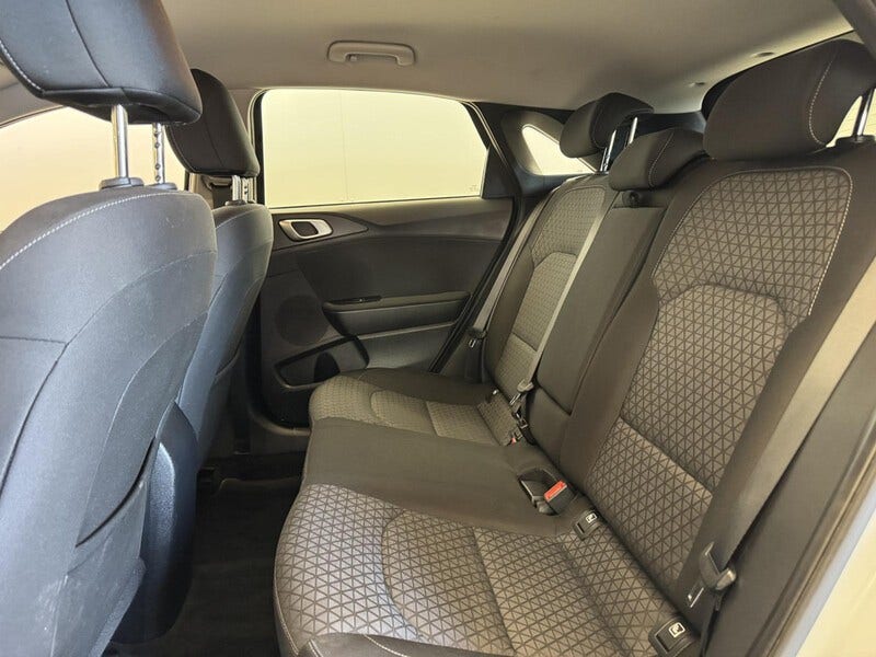 Kia Ceed (12)