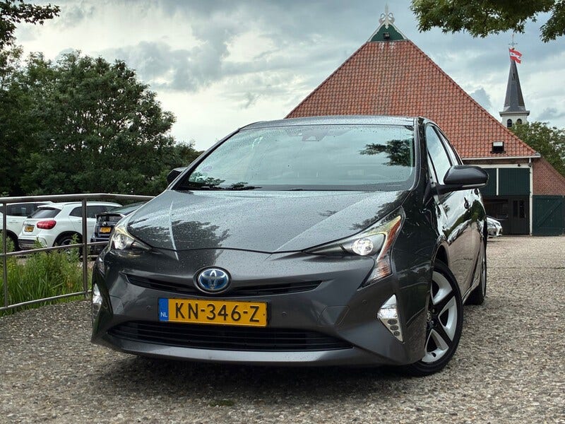 Toyota Prius (4)