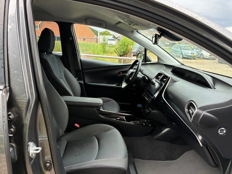 Toyota Prius (8)