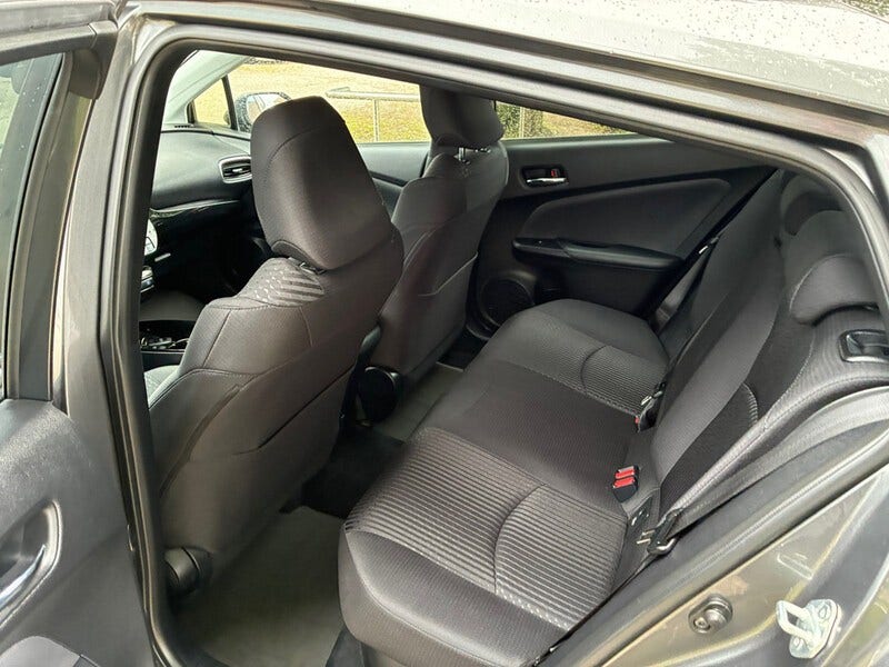 Toyota Prius (12)