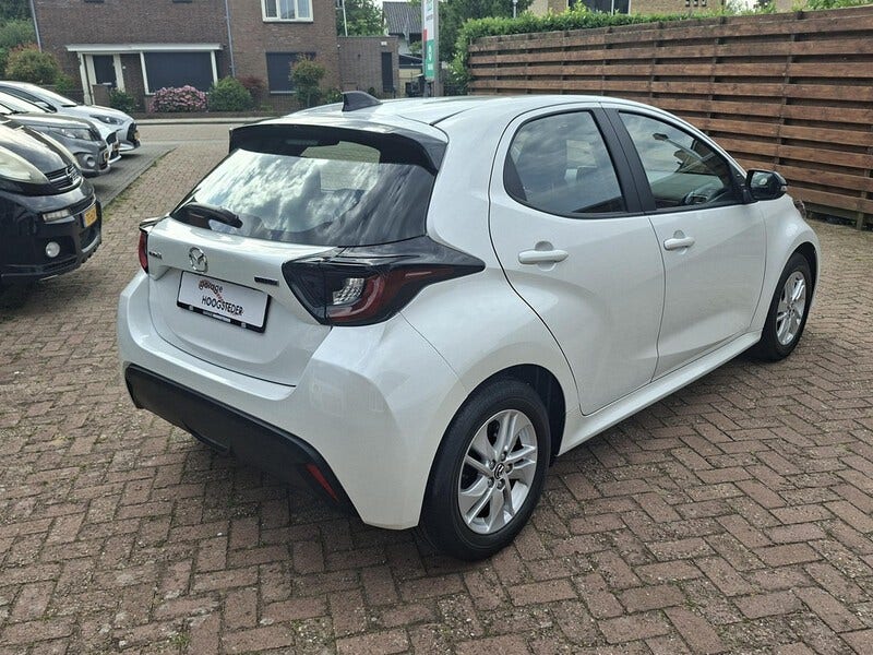 Mazda 2 Hybrid (2)