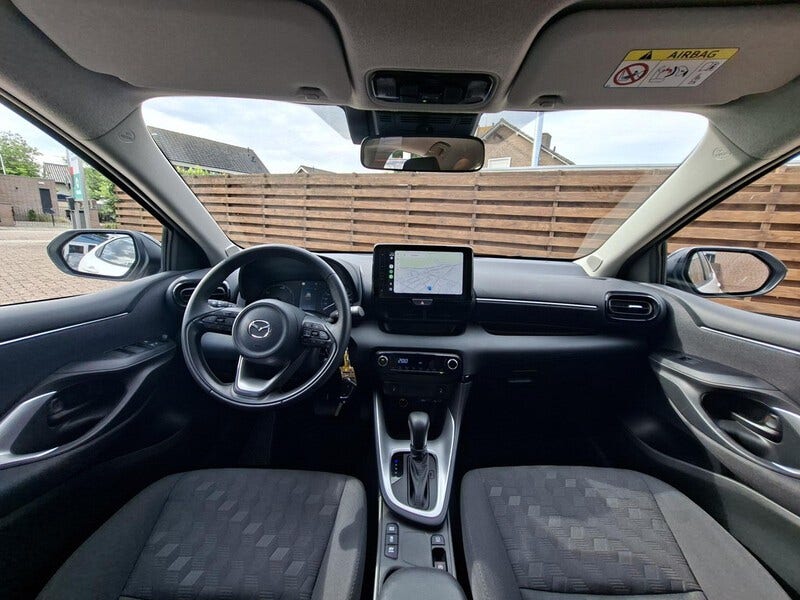 Mazda 2 Hybrid (3)