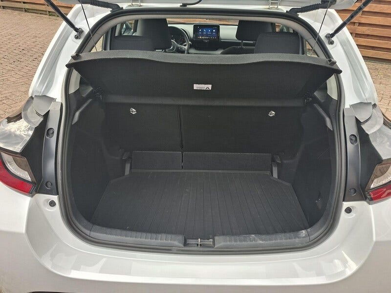 Mazda 2 Hybrid (4)