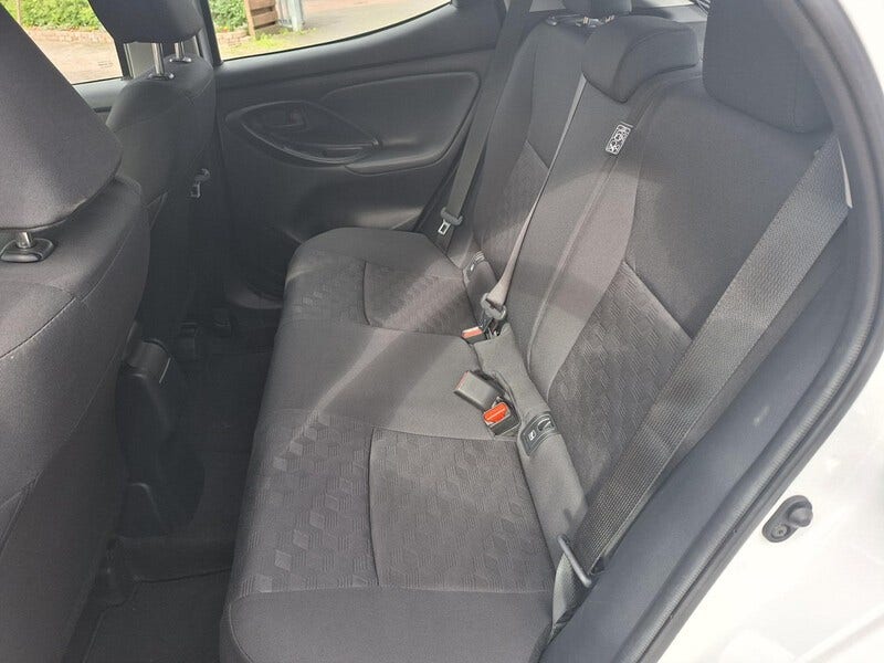 Mazda 2 Hybrid (8)