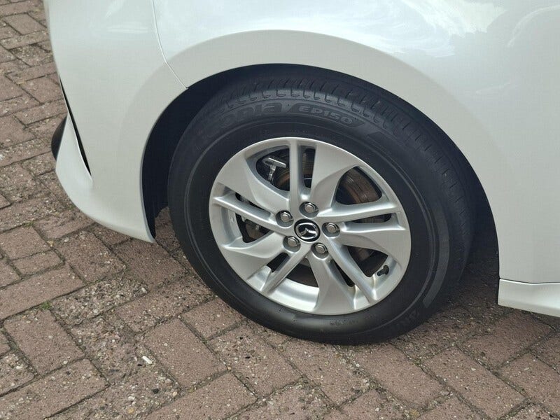 Mazda 2 Hybrid (15)