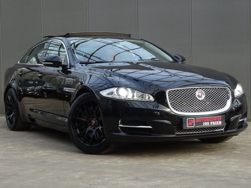 Jaguar XJ