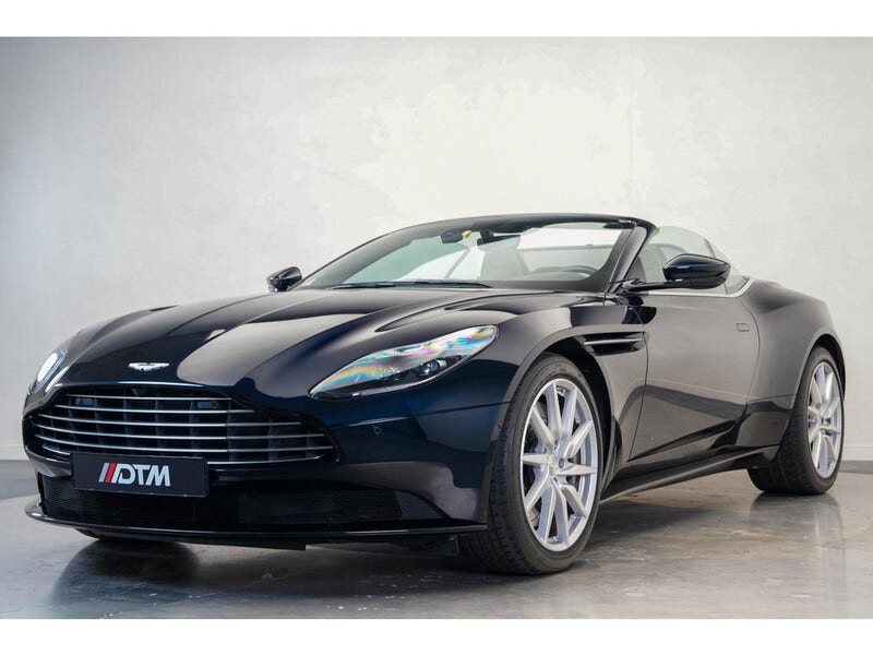 Aston Martin DB11