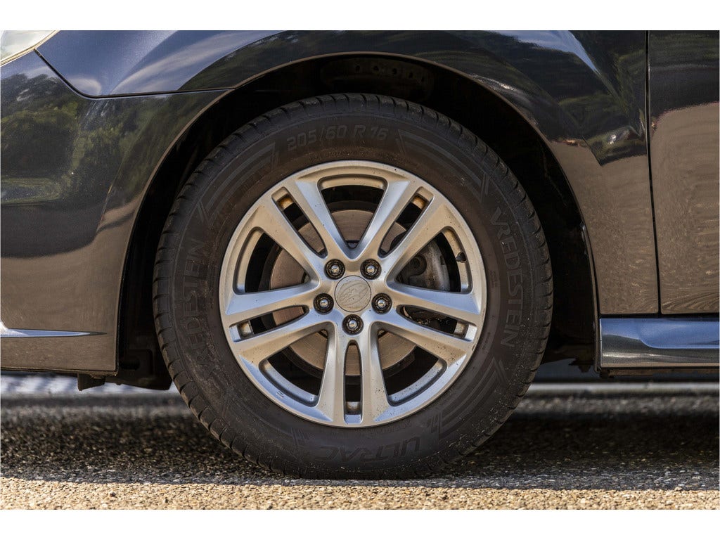 Subaru Legacy (9)