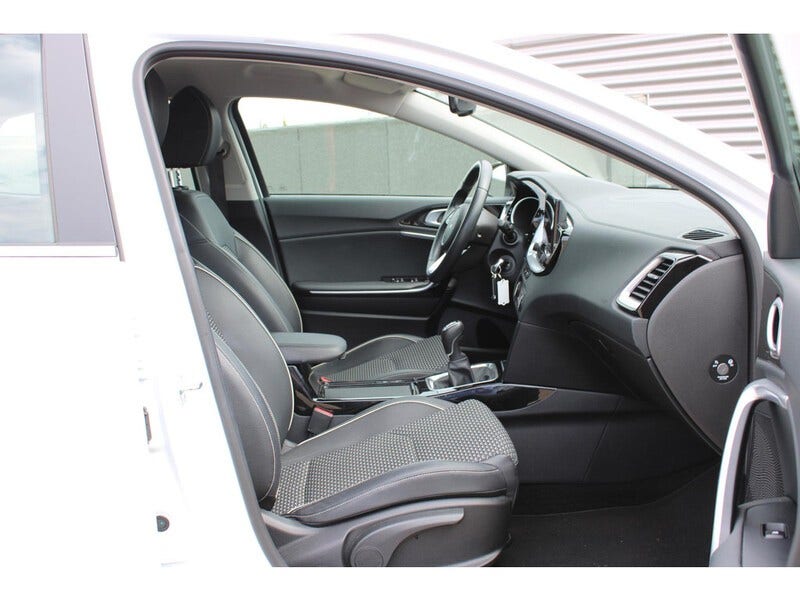 Kia XCeed (11)