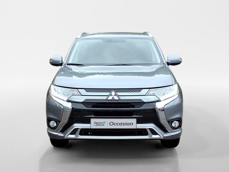 Mitsubishi Outlander (2)