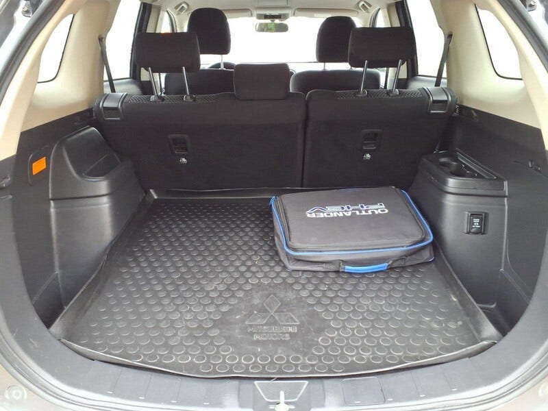 Mitsubishi Outlander (9)
