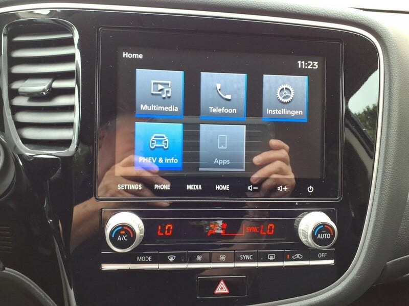 Mitsubishi Outlander (24)